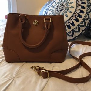 Tory Burch Robinson cross body tote in tan